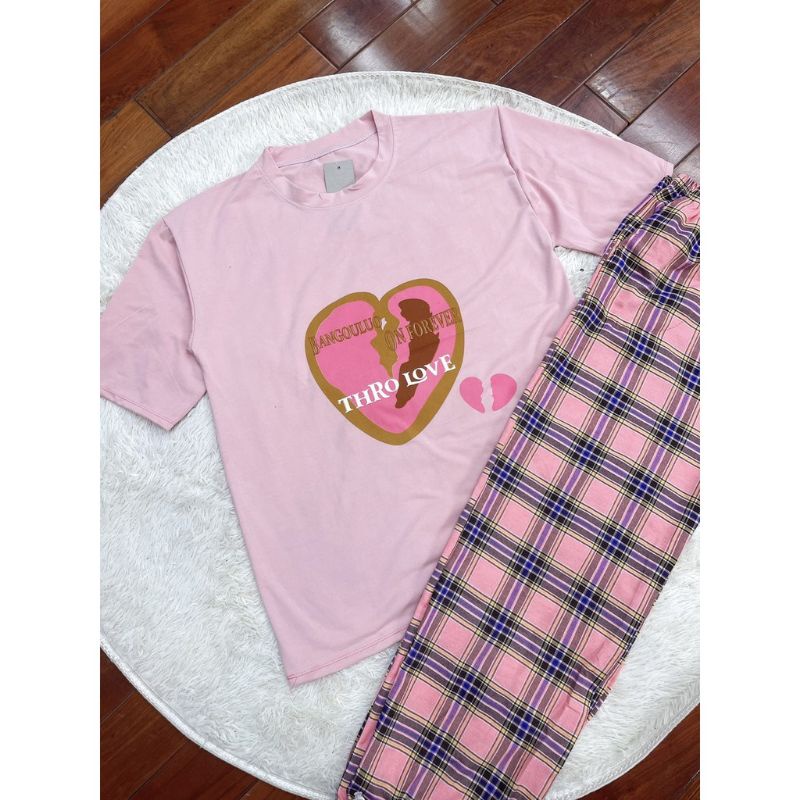 Bộ Áo Phông Trái Tim Quần Culottes Kẻ Caro Set Áo Thun Hồng Quần Caro | BigBuy360 - bigbuy360.vn