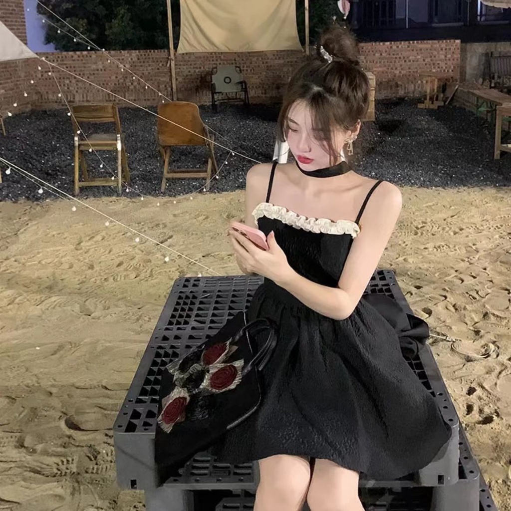 Đầm Đen Ôm Dáng Phong Cách Pháp Cổ Điển Thời Trang Mùa Hè 2022 Cho Nữ