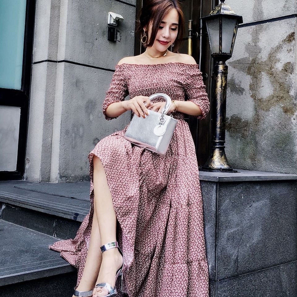 Đầm Maxi Chất Chiffon Hoạ Tiết Hoa Thiết Kế Trễ Vai Nữ Tính