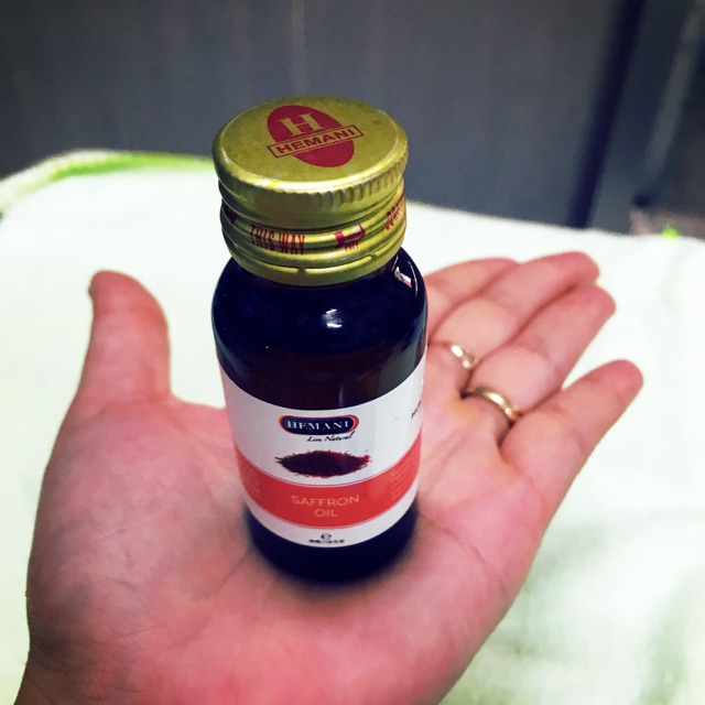 Saffron Oil