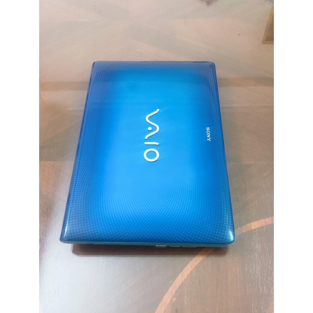 Máy chất Sony vaio VPCEB màu xanh dương . Chíp core i5 xung nhịp cao , ram 4gb , ssd 120gb chơi được game