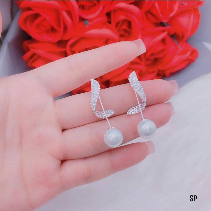 BÔNG TAI XOẮN ĐÍNH ĐÁ NHỎ TREO TRAI BẠC CAO CẤP