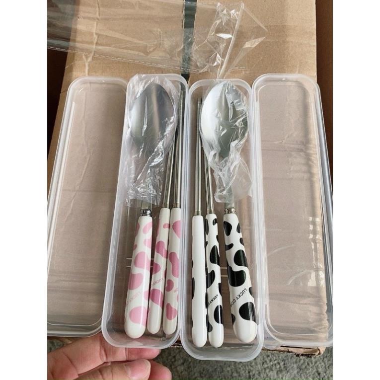 Set Đũa Thìa Cá Nhân Bò Sữa Siêu Xinh
