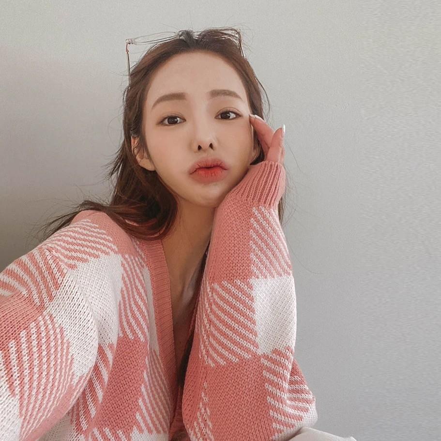 MS834 Áo khoác len kẻ caro viền trắng dáng vừa