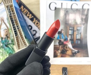 Son Nars Jungle Red vỏ đen