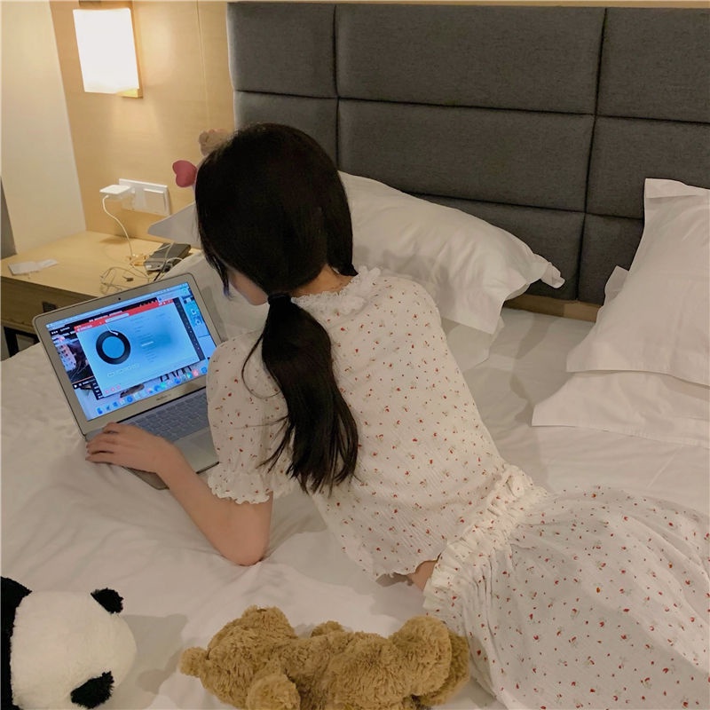 Đồ ngủ dáng ngắn mỏng in hoa thời trang mùa hè Nam Hàn cho nữ