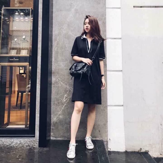 Váy xuông cổ Đức