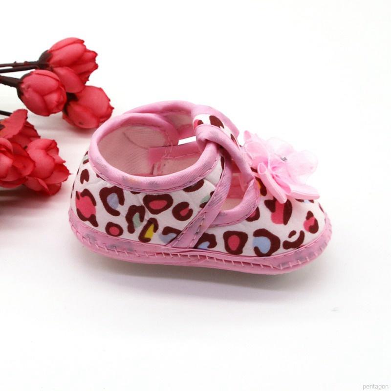 Giày đế mềm chống trượt họa tiết da báo thời trang cho bé gái đang tập đi