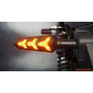 Cặp đèn xi nhan xương cá nháy đuổi audi