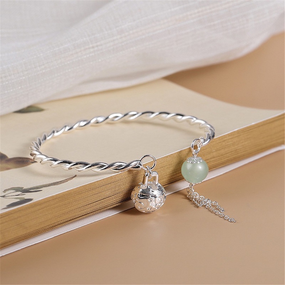 Vòng Tay Hở Đính Chuông Pha Lê Thời Trang Nữ Tính