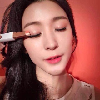 Sáp mắt nhũ 2 line dạng thỏi Novo
