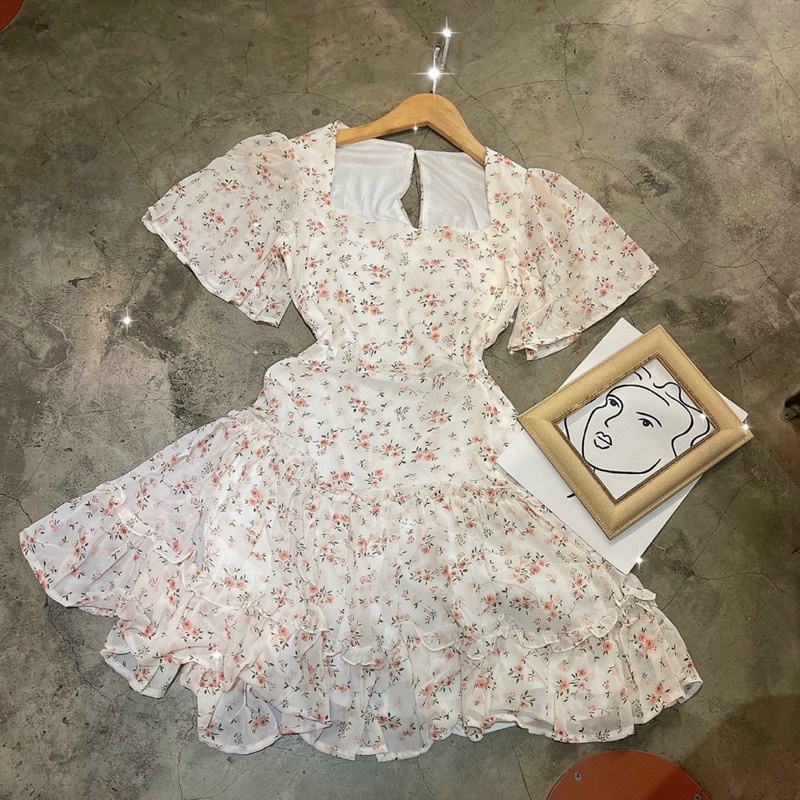 Wendy Dress được thiết kế 2 lớp nên mí nàng không sợ bị mỏng đâu nhe