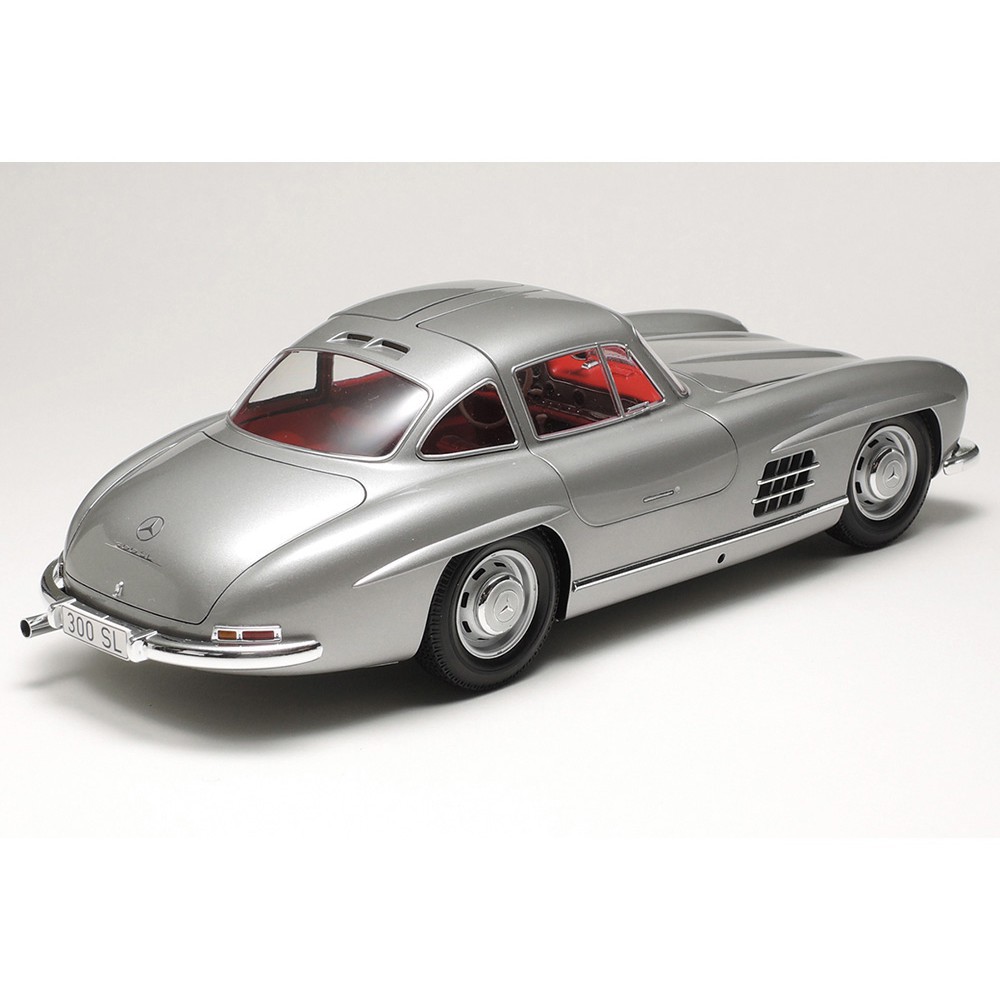 24338 Mô hình xe ô tô 1/24 SCALE MERCEDES-BENZ 300 SL  - GDC