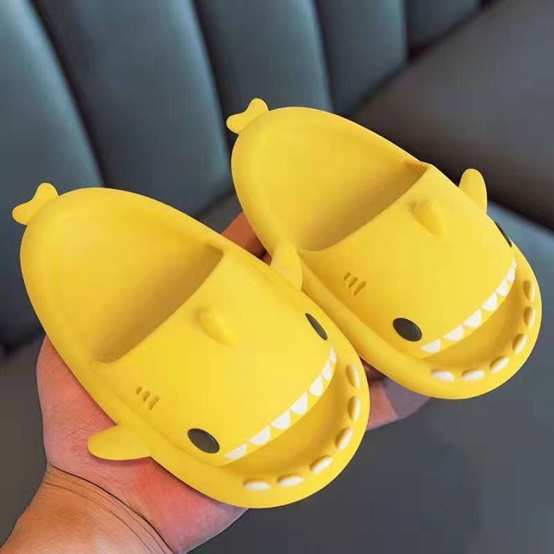 Dép Đi Trong Nhà/Ngoài Trời Mềm Mại Hình Cá Mập Dễ Thương Cho Người Lớn Và Trẻ Em