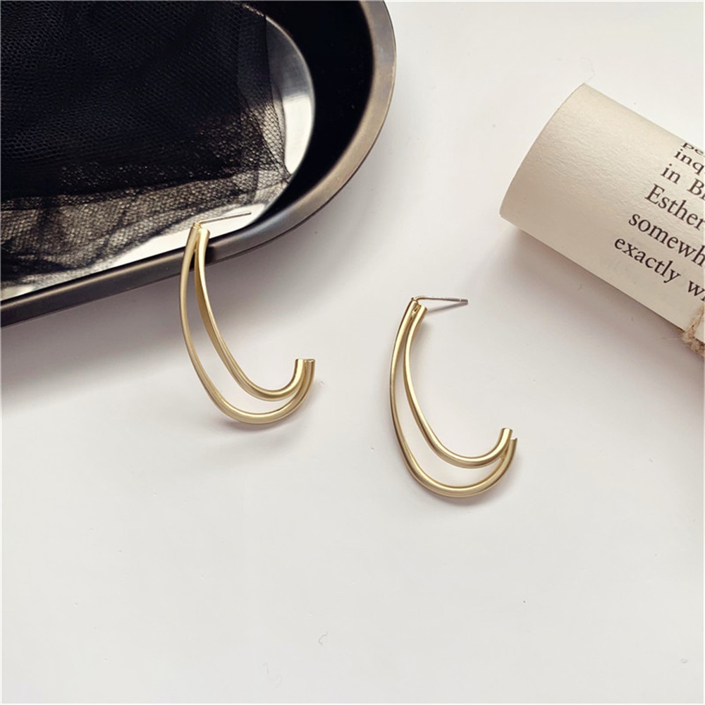 Đôi Khuyên Tai Nữ Hình Chữ C Xinh Xắn