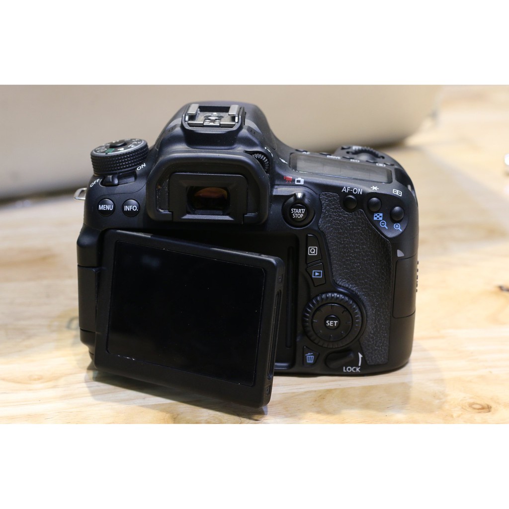 Máy Ảnh Canon 70D kèm ống kính 18-55 STM 97%- Camera Jshop