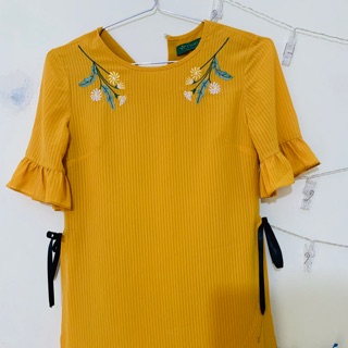 Váy dài daisy cách tân
