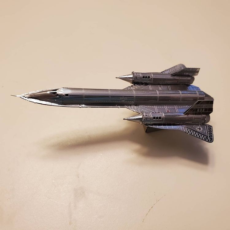 Mô Hình 3D Kim Loại Trinh Sát Chim Đen SR-71 Blackbird (chưa ráp)