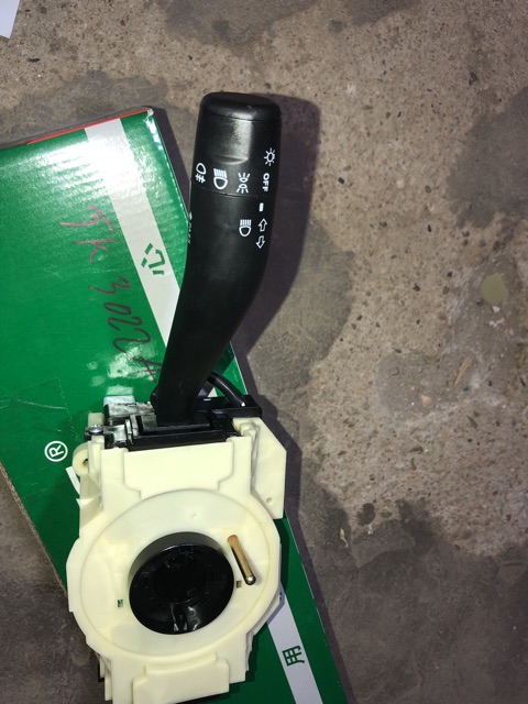 Sản phẩm gia đình làm: Công tắc tổng hợp JK 3022A .