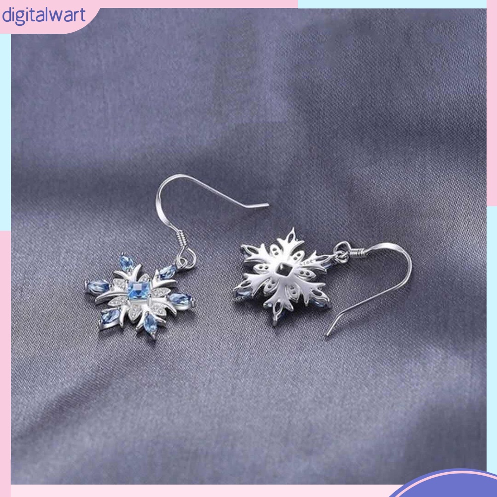 Đôi Bông Tai Dáng Dài Hình Hoa Tuyết Đính Đá Thời Trang Cho Nữ