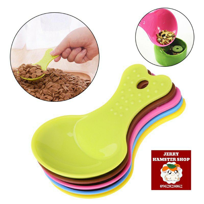 Muỗng tình yêu xúc thức ăn cho thú cưng(hamster,thỏ,bọ,sóc...)