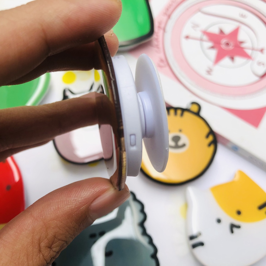 Giá Đỡ Iring Cho Điện Thoại Nhân Vật Hoạt Hình