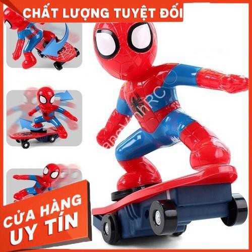 Siêu nhân nhện đi xe cân bằng