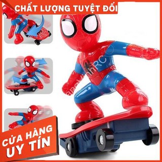Siêu nhân nhện đi xe cân bằng