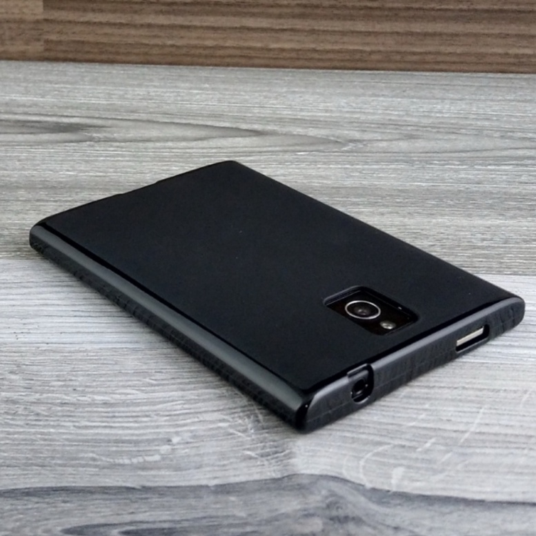 Ốp Lưng Blackberry Passport Q30 silicone dẻo Màu Đen