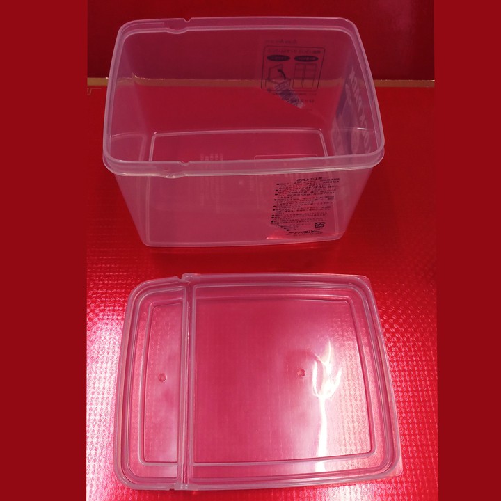 Hộp nhựa 1,7 lít của Nhật nắp mở đứng vuông góc, đựng đựng thực phẩm 16,8x11,3x13cm của Nhật . K4366