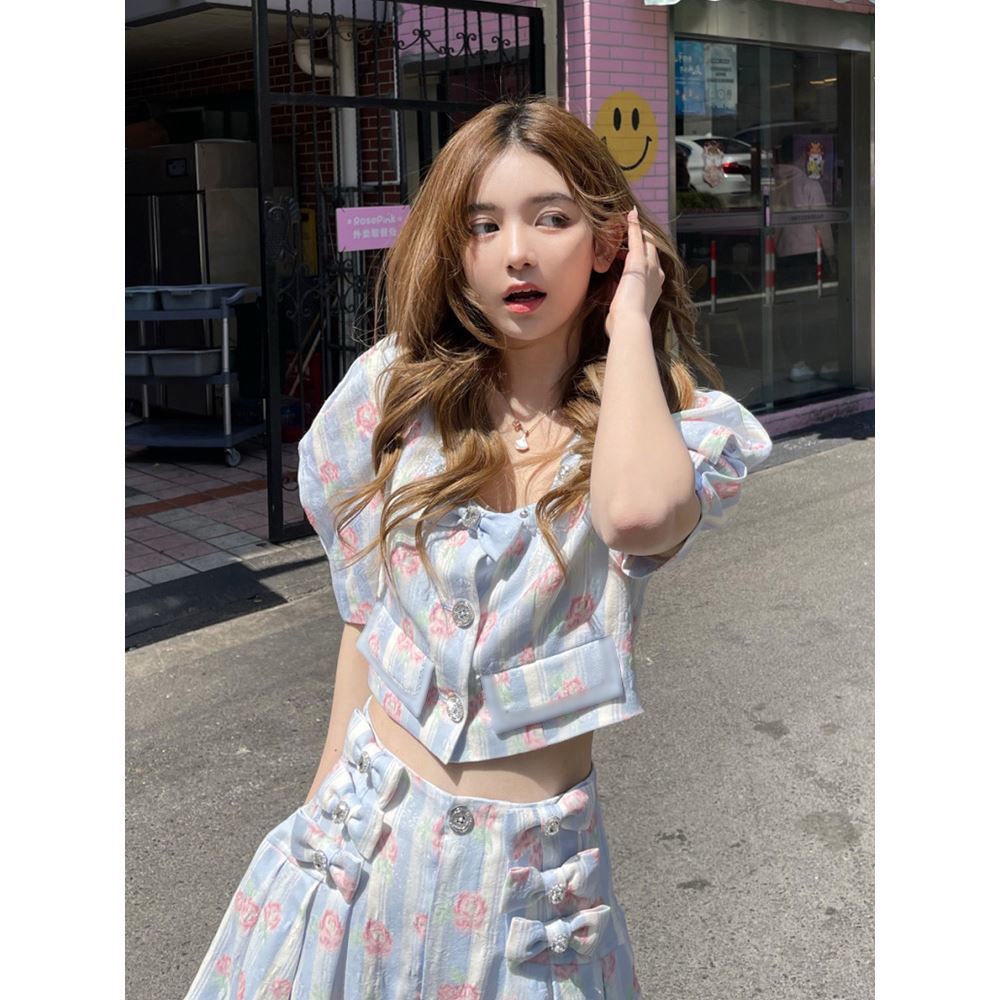 Đầm phồng cổ vuông đính đá pha lê phối nơ thời trang cho nữ