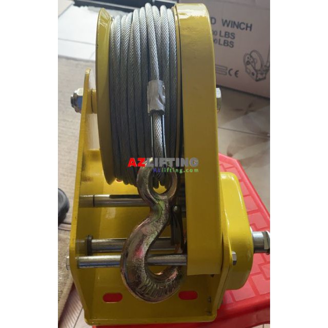 Tời quay tay 2600LB tự lock cáp móc 20m tải kéo một.hai tấn