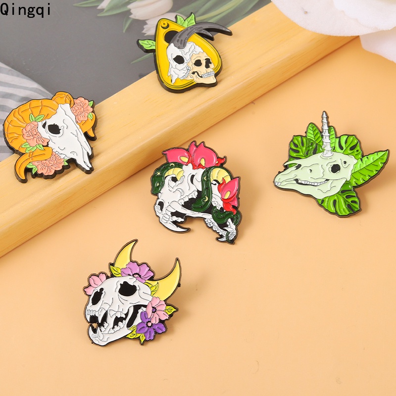 Ghim cài áo MISS ZOE hình đầu lâu phong cách gothic cá tính