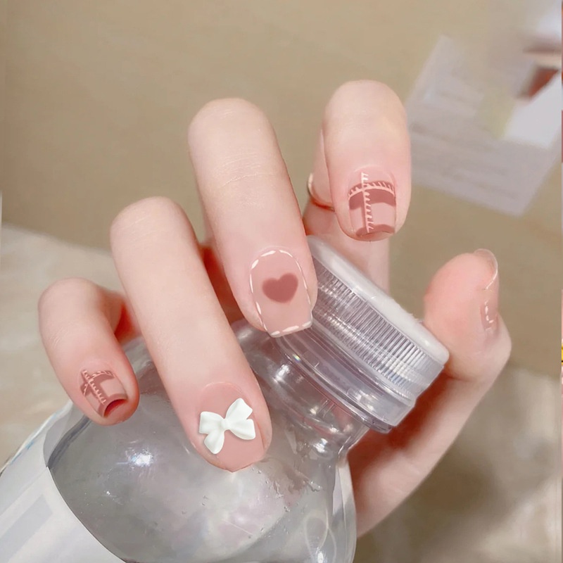 Móng Tay Giả Ngắn Hình Vuông / Tròn / Trái Tim / Thắt Nơ Tình Yêu Màu Trắng Dễ Thương Có Thể Đeo Cho Học Sinh