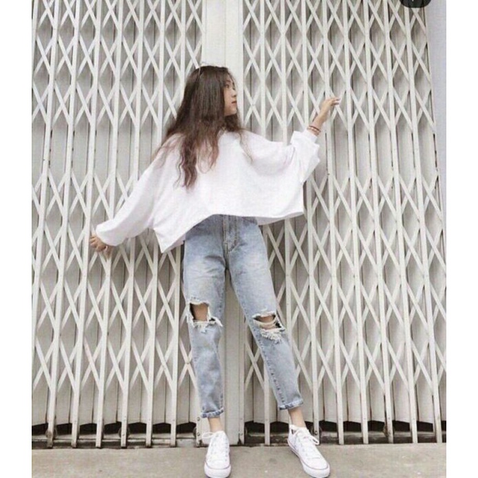 Áo thun CROPTOP tay dài phôm rộng đẹp.