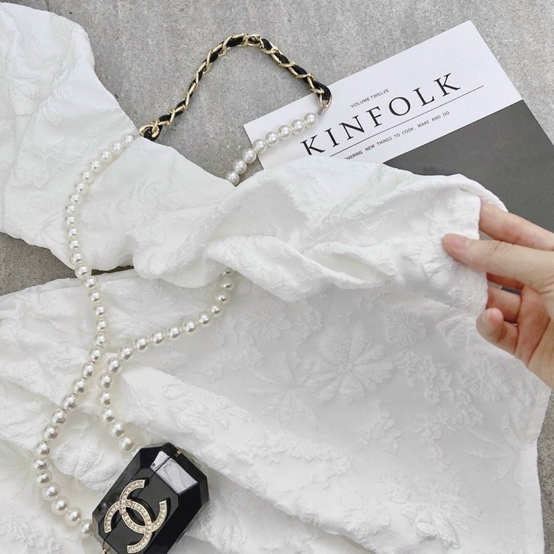 ĐẦM TRẮNG GẤM HOA NỔI DÂY YẾM RỚT TAY PHỒNG