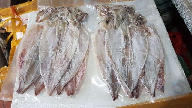 MỰC KHÔ 12 CON 1KG TÚI 500G GIÁ 600K | BigBuy360 - bigbuy360.vn