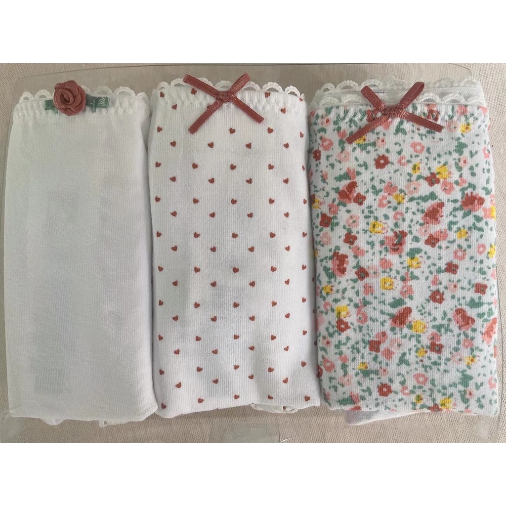 Set 3 quần lót nữ xuất dư Oysho, đồ lót nữ Oysho hàng hiệu mẫu hoa nền trắng