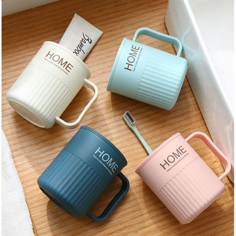Cốc ly uống nước, đánh răng chữ Home có quai cầm