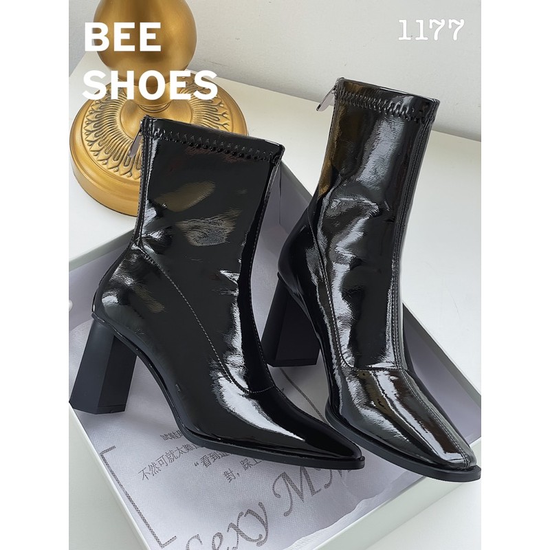 BEESHOES - GIÀY BOOT NỮ MŨI VUÔNG CỔ CAO GÓT TRỤ - GIÀY BỐT NỮ MŨI VUÔNG GÓT TRỤ CAO 7 PHÂN SẴN MÀU ĐEN - KEM 201177