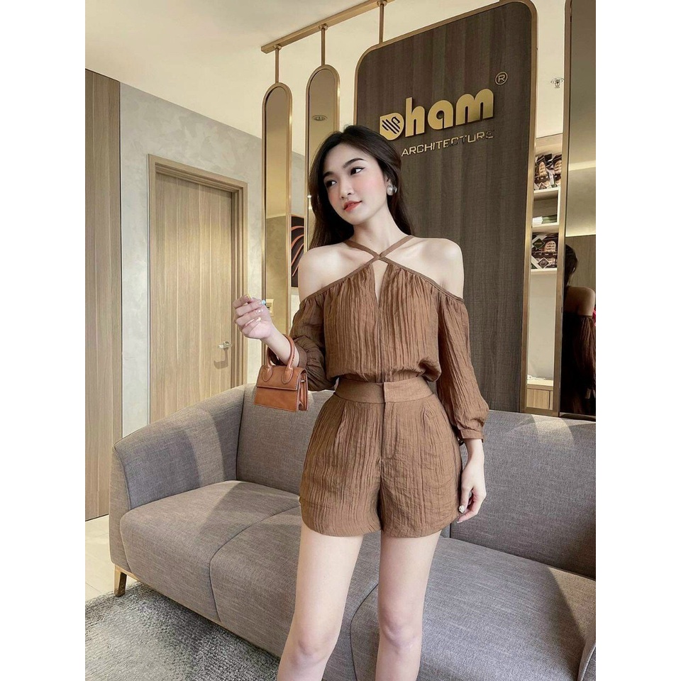 Set áo cổ chéo có mút và quần ngắn xinh xắn