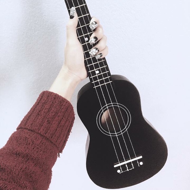 ( BIG SALE ) ĐÀN UKULELE SOPRANO ĐEN