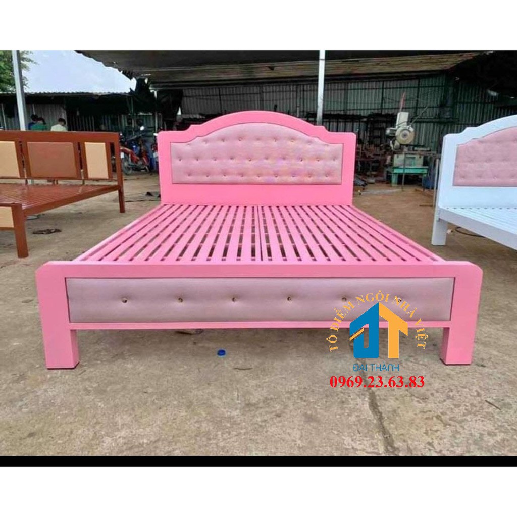 Giường sắt hộp cao cấp màu hồng kích thước ngang 1m4x2m