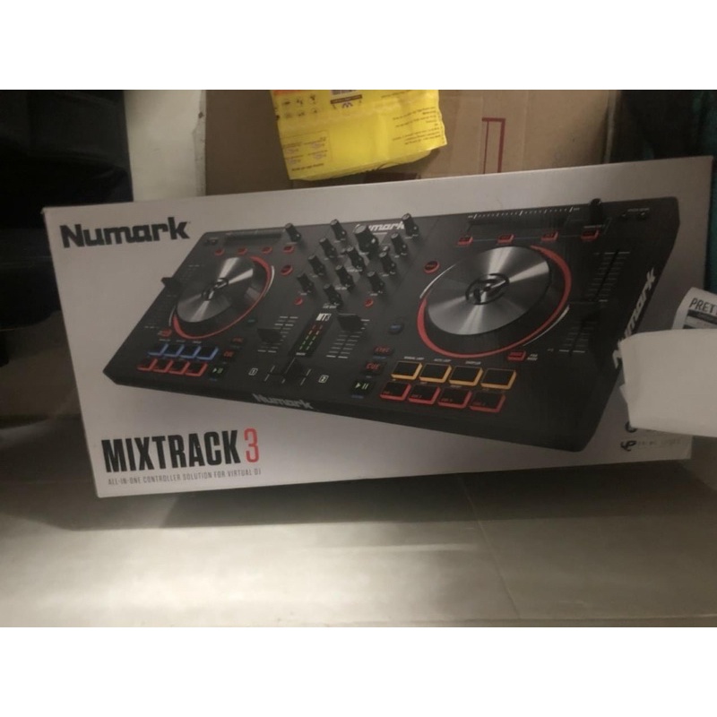 BÀN DJ NUMARK MIXTRACK III