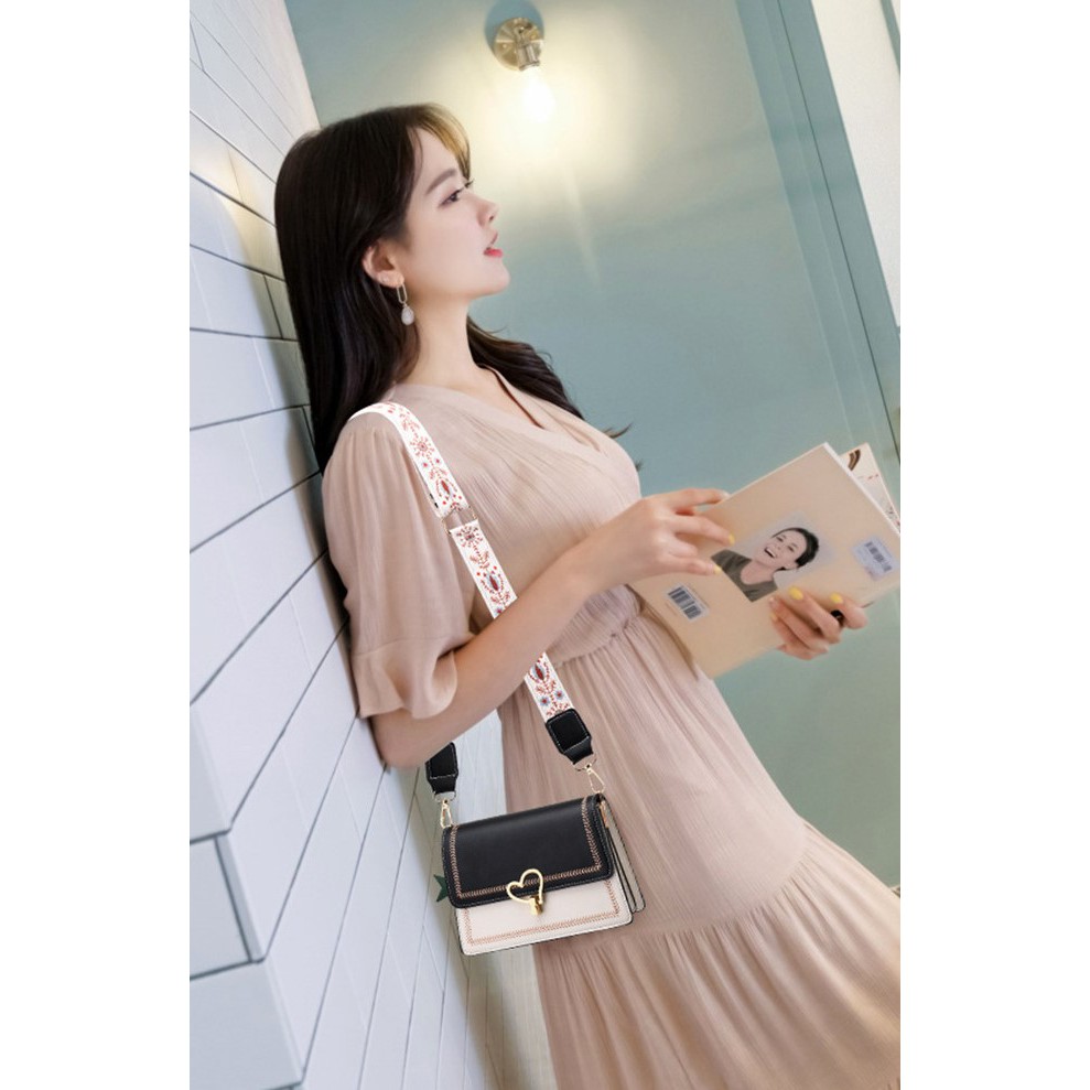 Túi đeo chéo - Túi xách thời trang - móc khóa tim