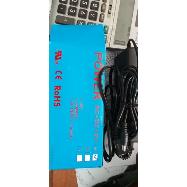 Bộ nguồn nhựa adapter đầu ra 12V - 5A DC đen đầu vào 220V