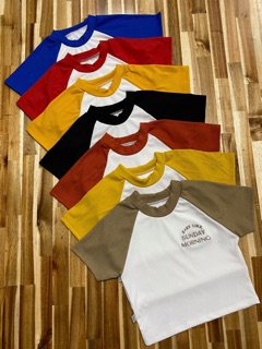 Áo croptop thêu chữ