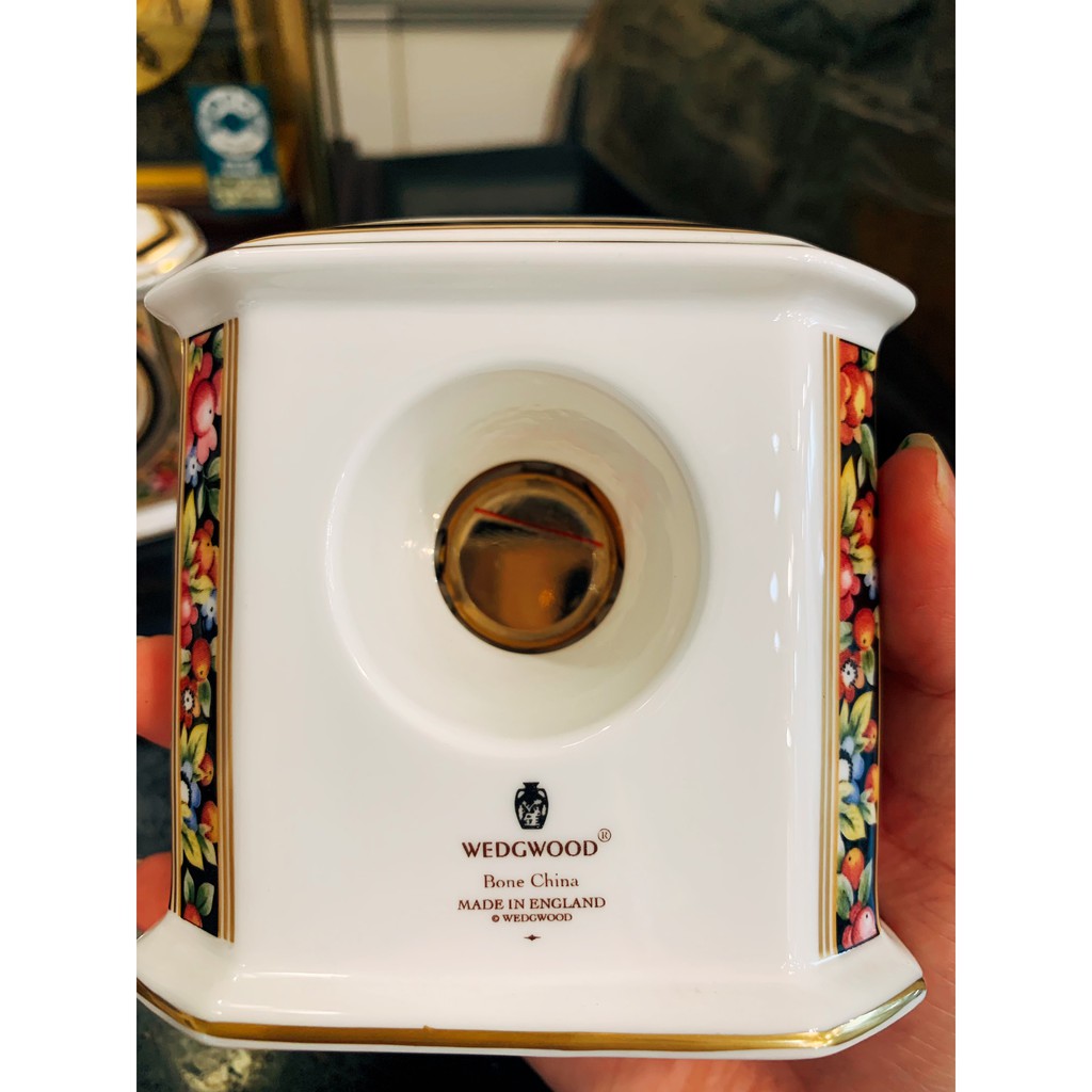Đồng hồ để bàn WEDGWOOD máy quartz Made In England