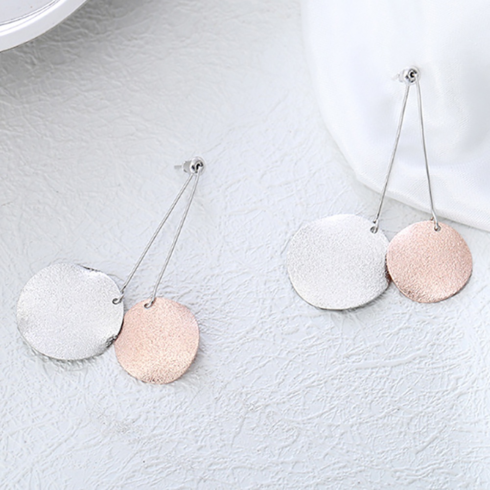 Đôi khuyên tai kiểu dài mặt tròn cá tính cho nữ