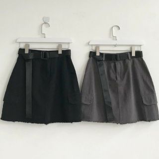 Chân váy basic skirt kèm belt